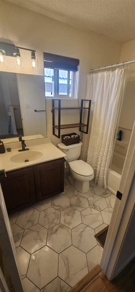 Remodeled Room for Rent in SE ABQ