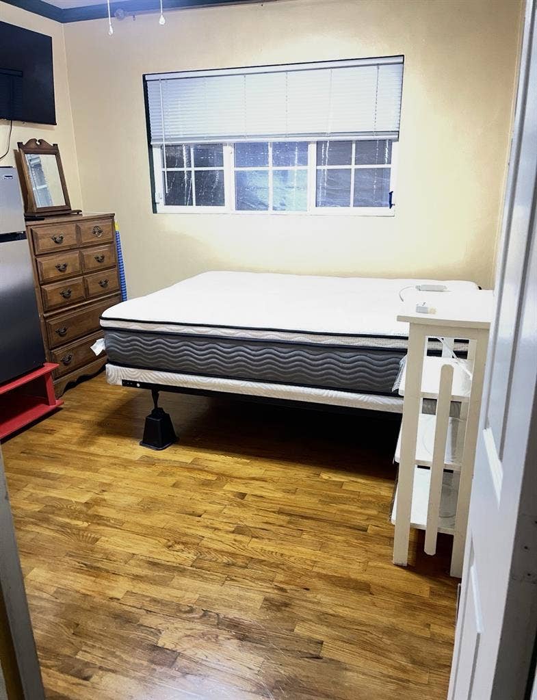 Renting fully furnished bedroom