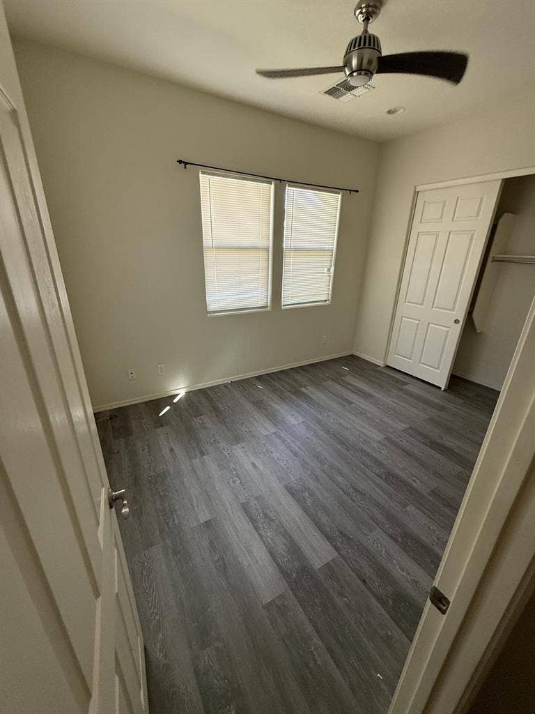 NEEDING ROOMATE!