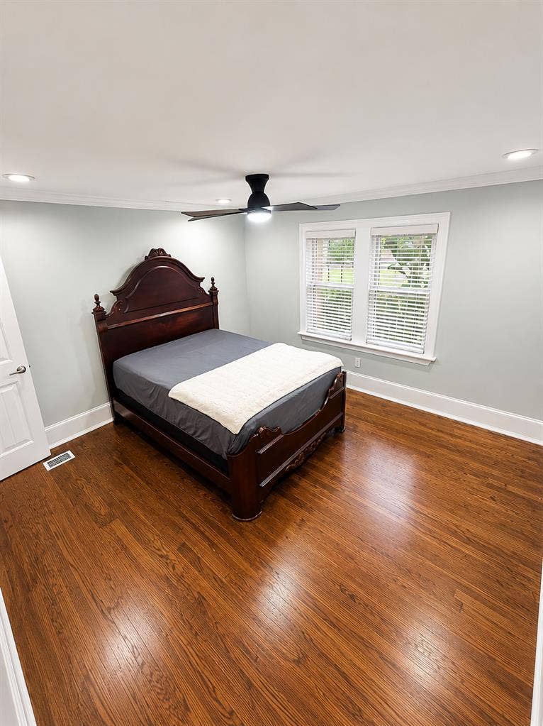 ROOM FOR RENT UTILITIES INCLUDED