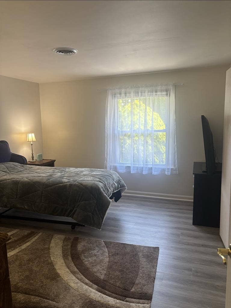 Looking for a roomie to share upsc 