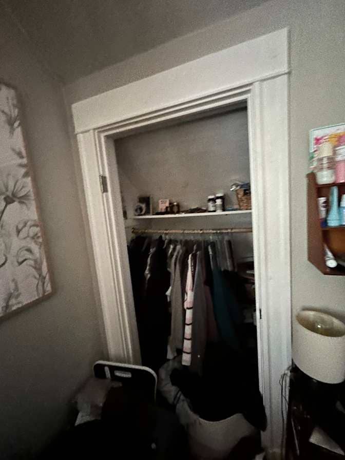 1 room for $800 in a town house