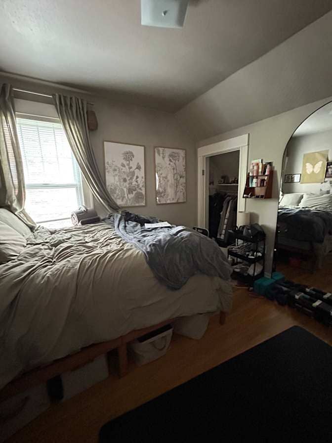 1 room for $800 in a town house