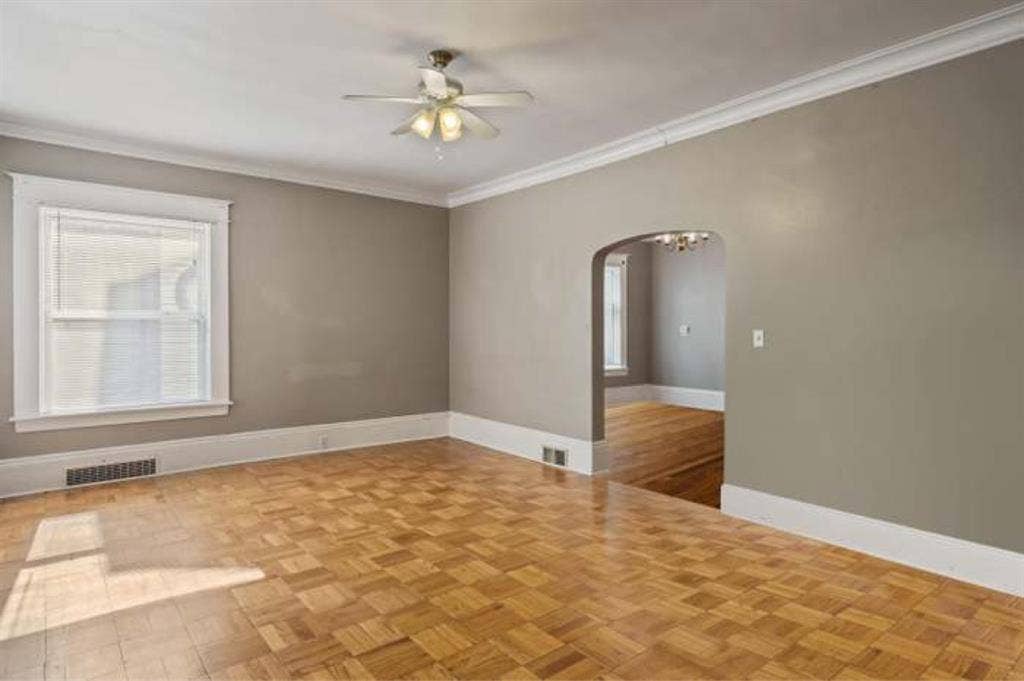 Room for rent 420/pet friendly