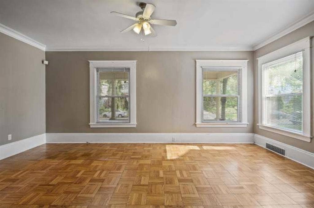 Room for rent 420/pet friendly