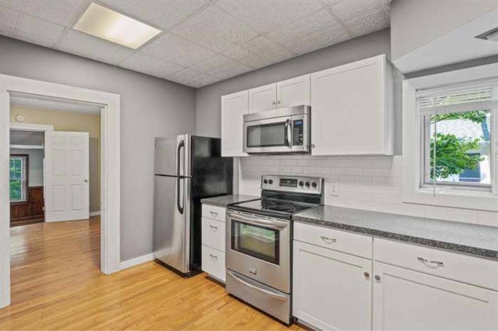 Room for rent 420/pet friendly