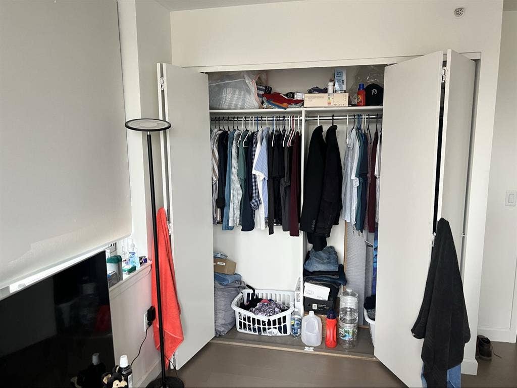 Room for rent in luxury building