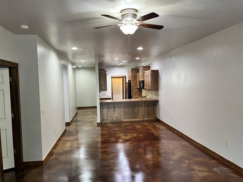 3 bed 2 bath Duplex