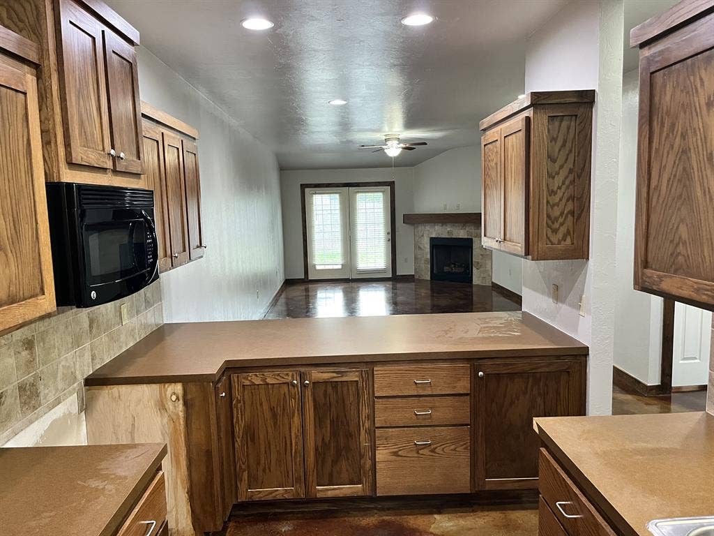 3 bed 2 bath Duplex