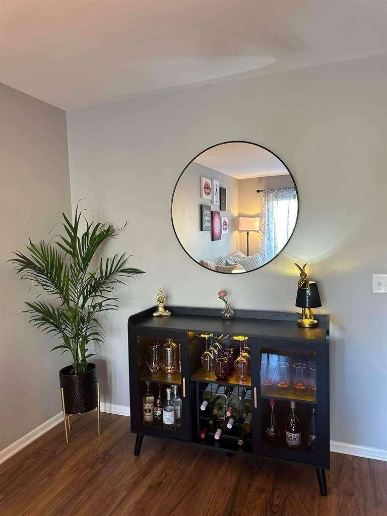Looking for a female roommate