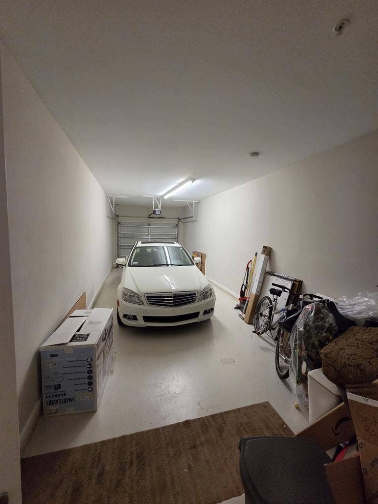 Roomate wanted 3 bedroom 2 bath
