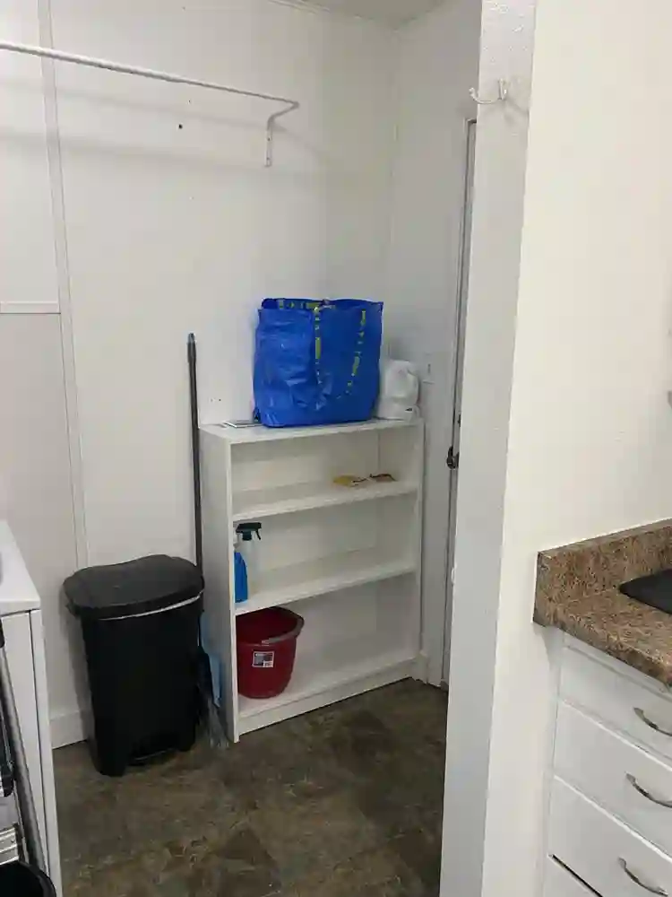 Looking For Roommates!