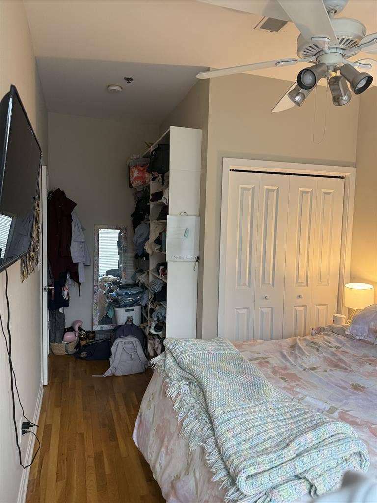 2bed, 2bath apt for July 1 ($1850)
