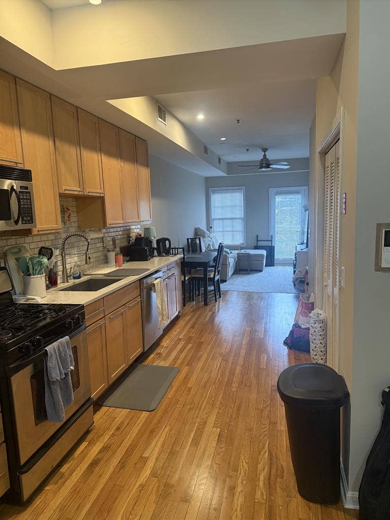 2bed, 2bath apt for July 1 ($1850)