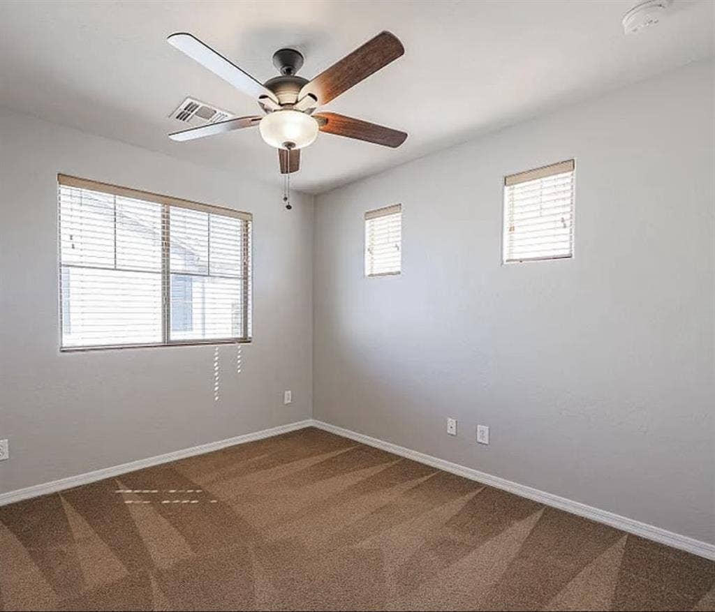 Looking for a female roommate