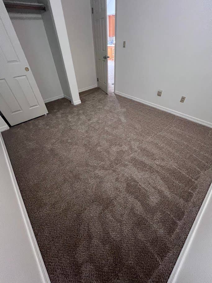$1,199 - Nice BD/BA, garage parking