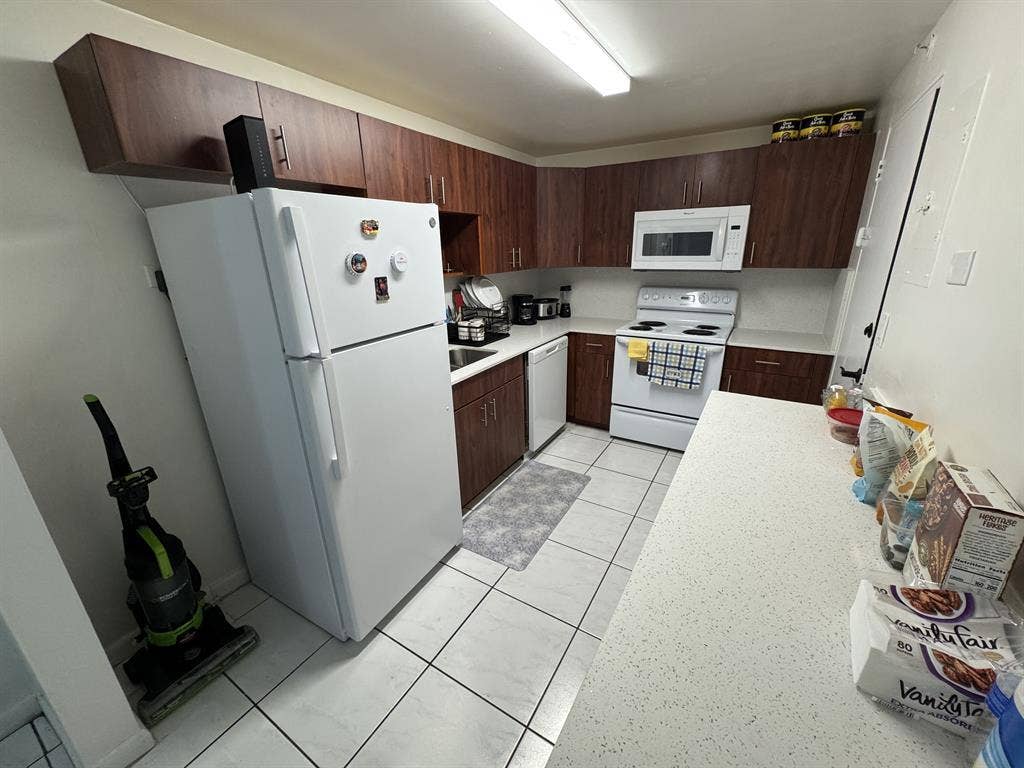 Room for rent in Miami Beach