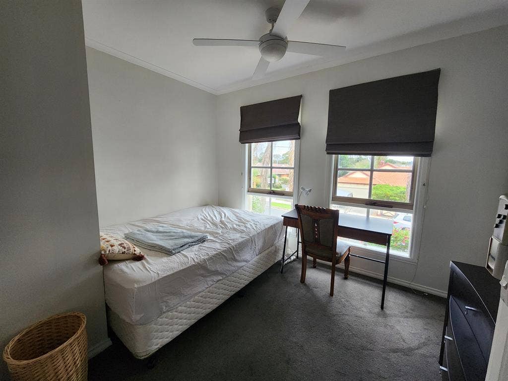 Room for female tenant in Blackburn