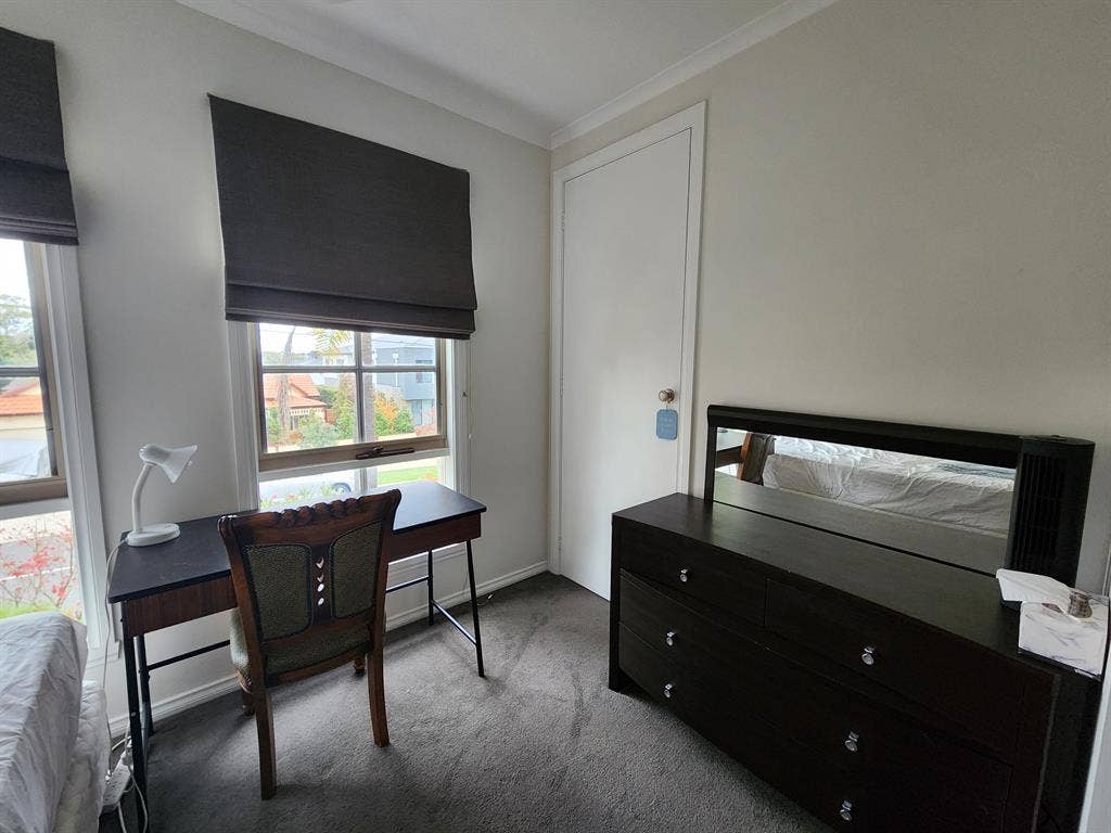 Room for female tenant in Blackburn