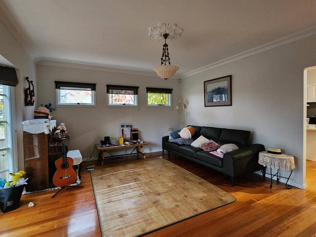 Room for female tenant in Blackburn
