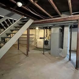 Room for Rent in Large Shared Home