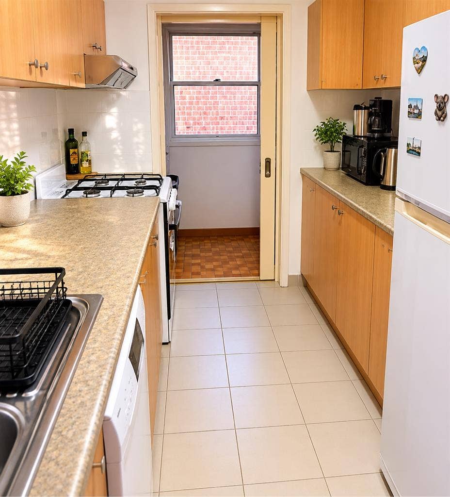 Furnished - N Ryde - Walk 2 Metro
