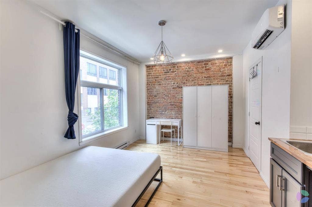 1 OR 2 BEDROOM summer sublet 