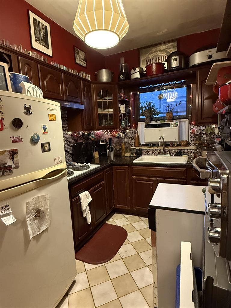 Great location. All utilities inc