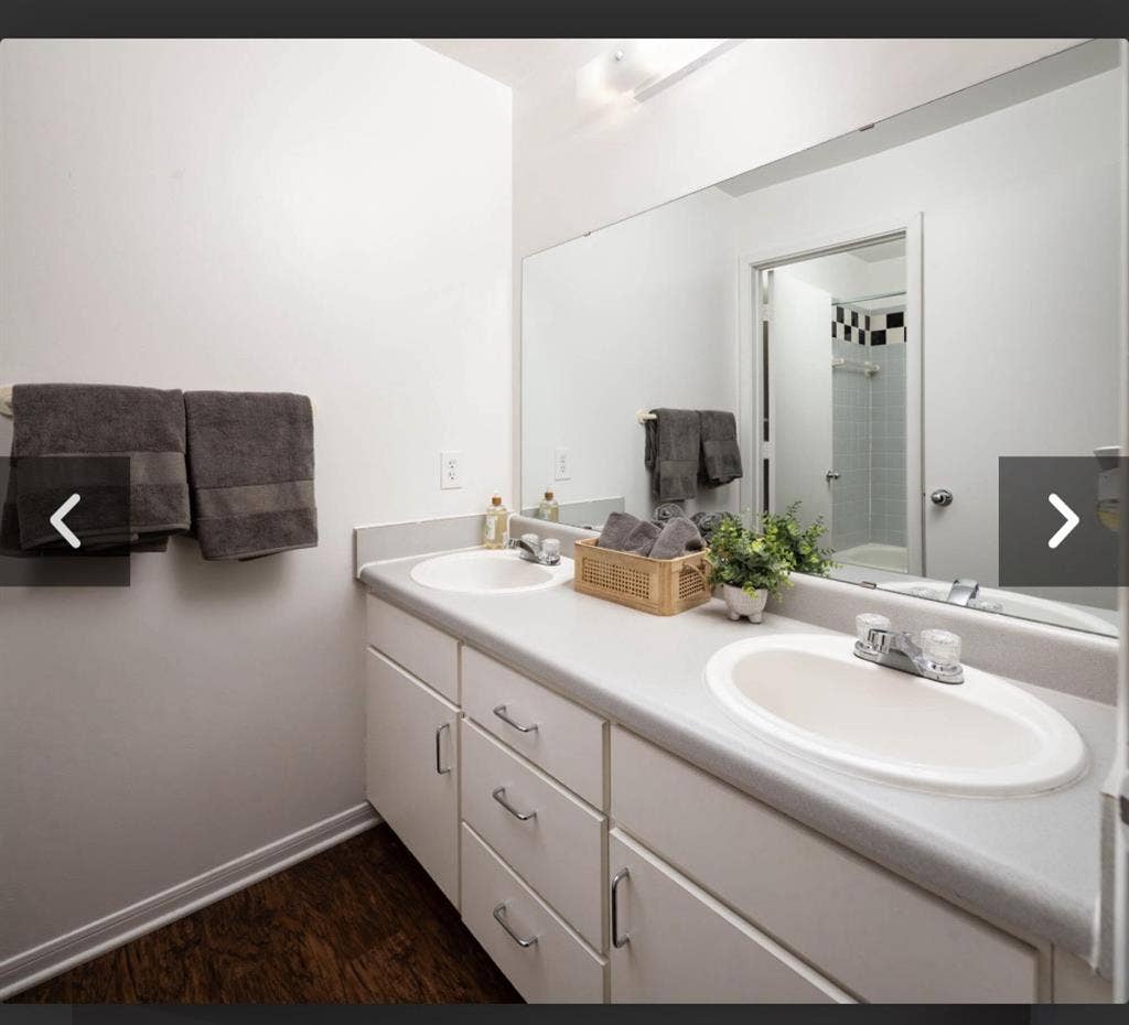 1 bedroom in a 4bed 2bath apartment