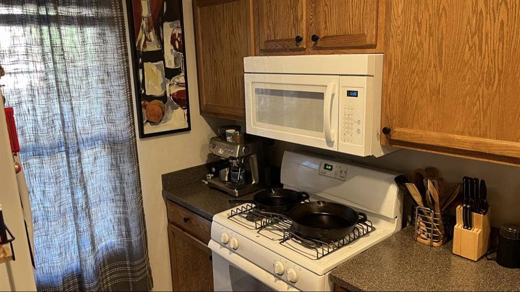 Cozy and Clean Room for Rent!