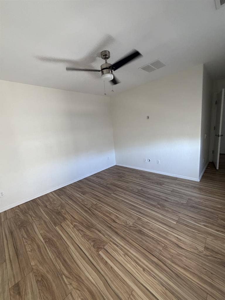 Gated community two rooms for rent!