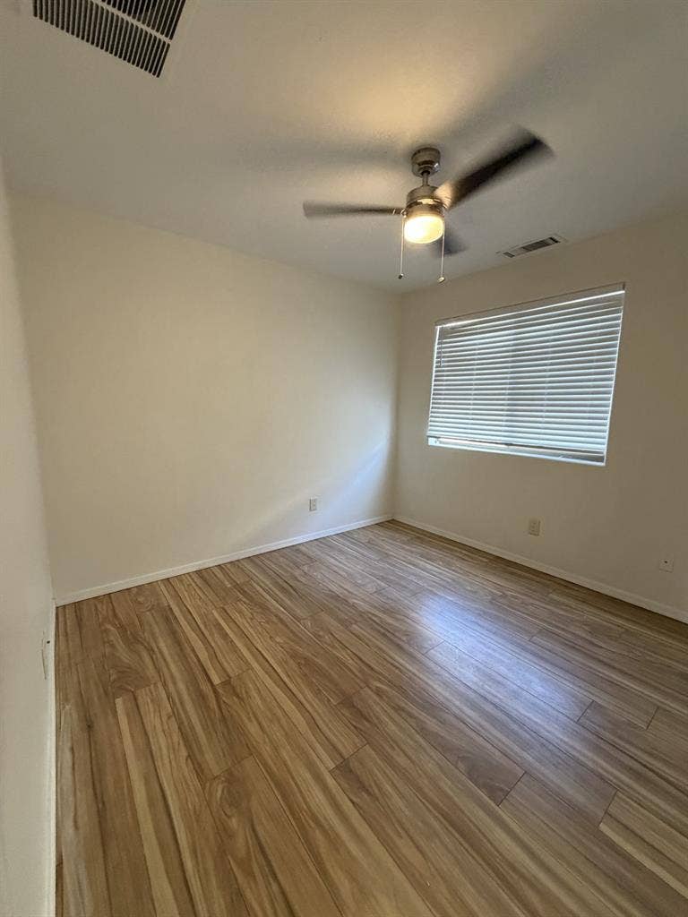 Gated community two rooms for rent!