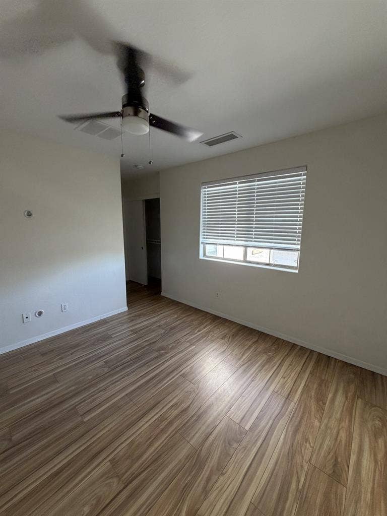 Gated community two rooms for rent!