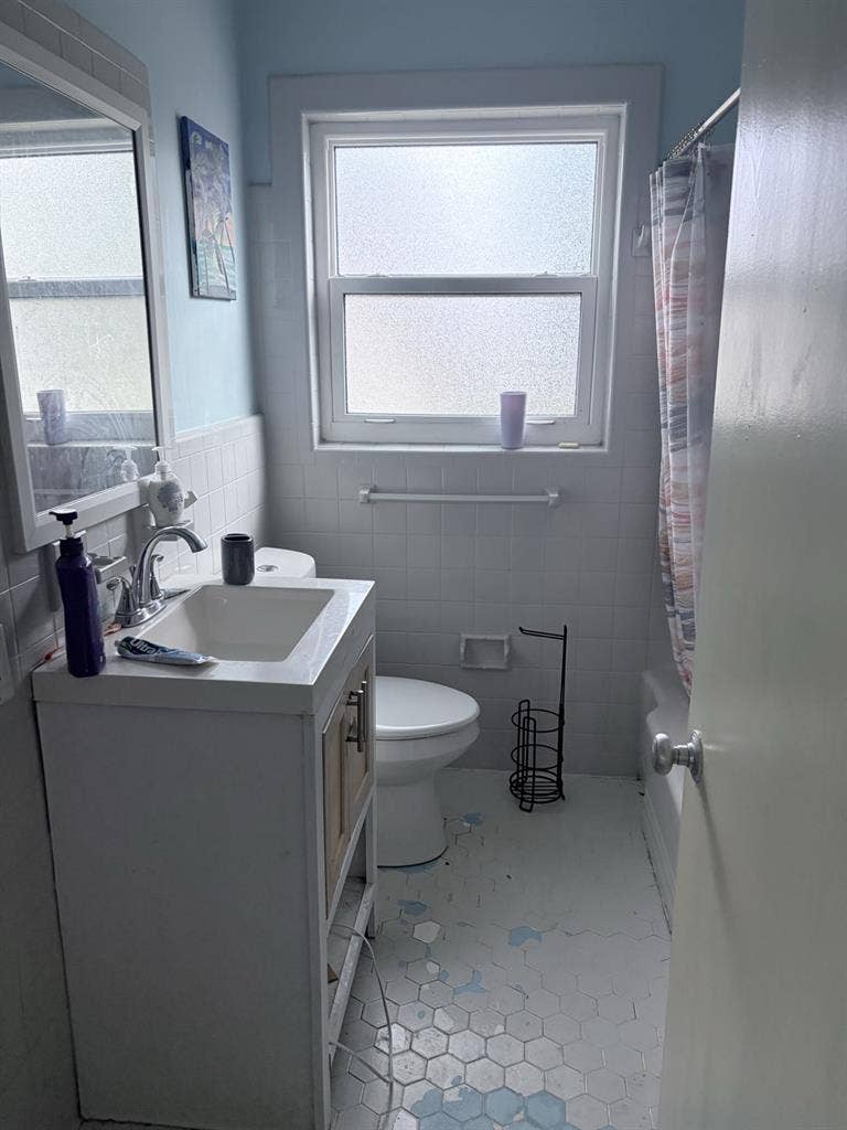 Private room in 3 bed 2 bath home