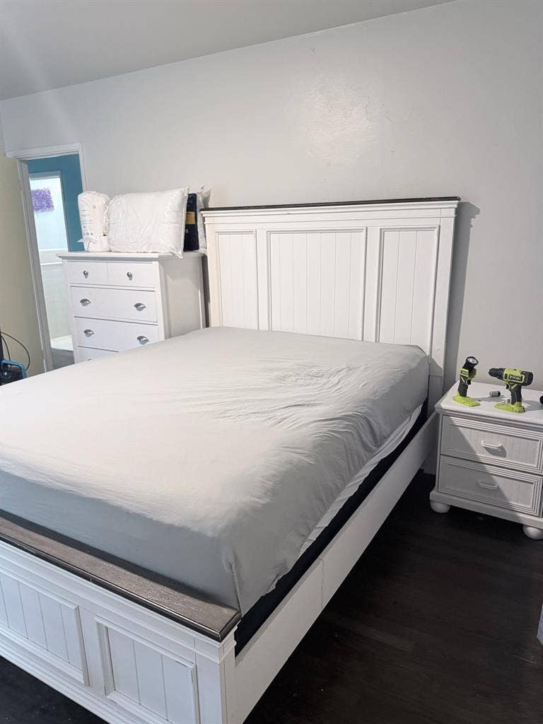 Private room in 3 bed 2 bath home
