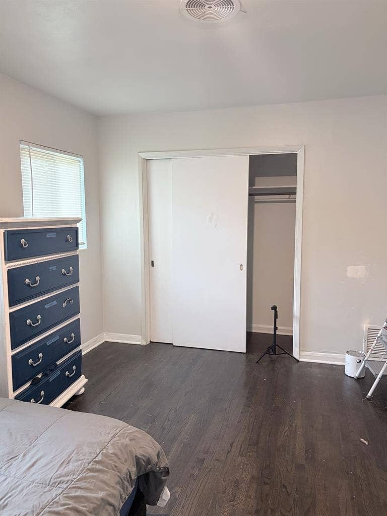 Private room in 3 bed 2 bath home