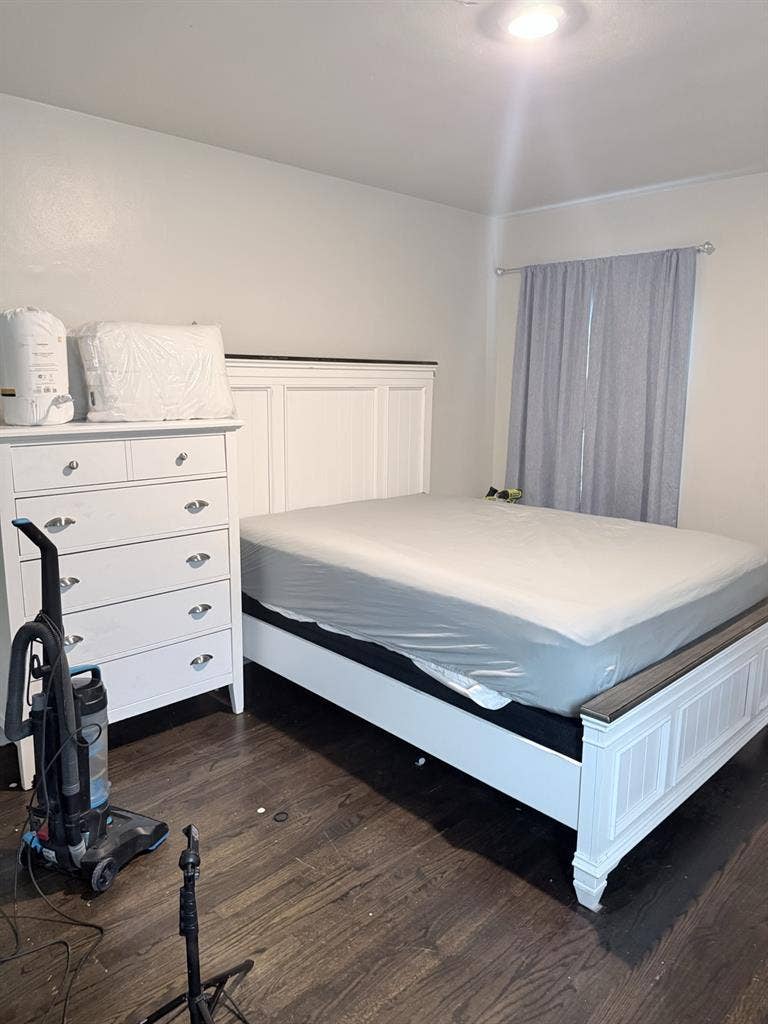 Private room in 3 bed 2 bath home