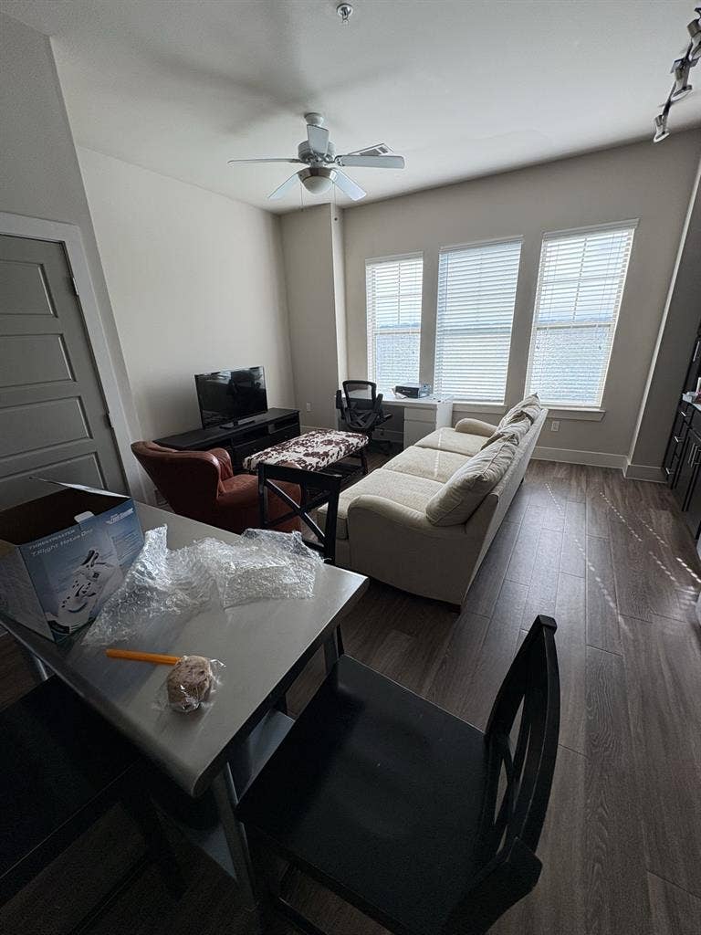 Studio apartment in West End
