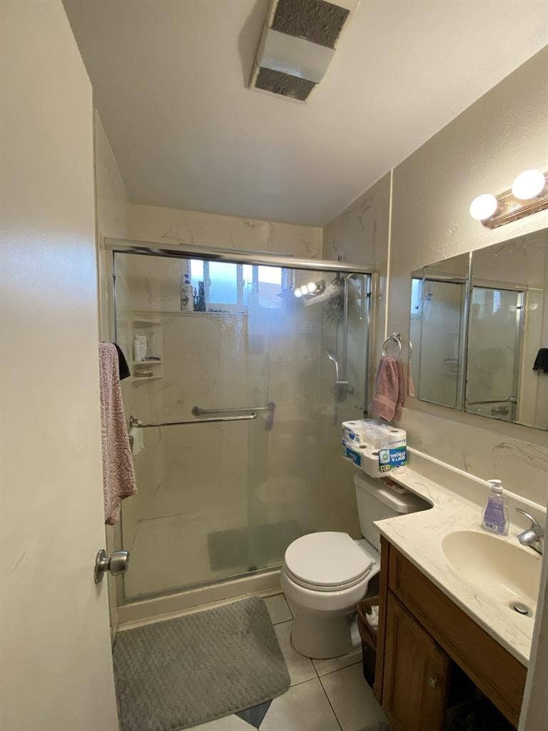 Unfurnished Bedroom for rent