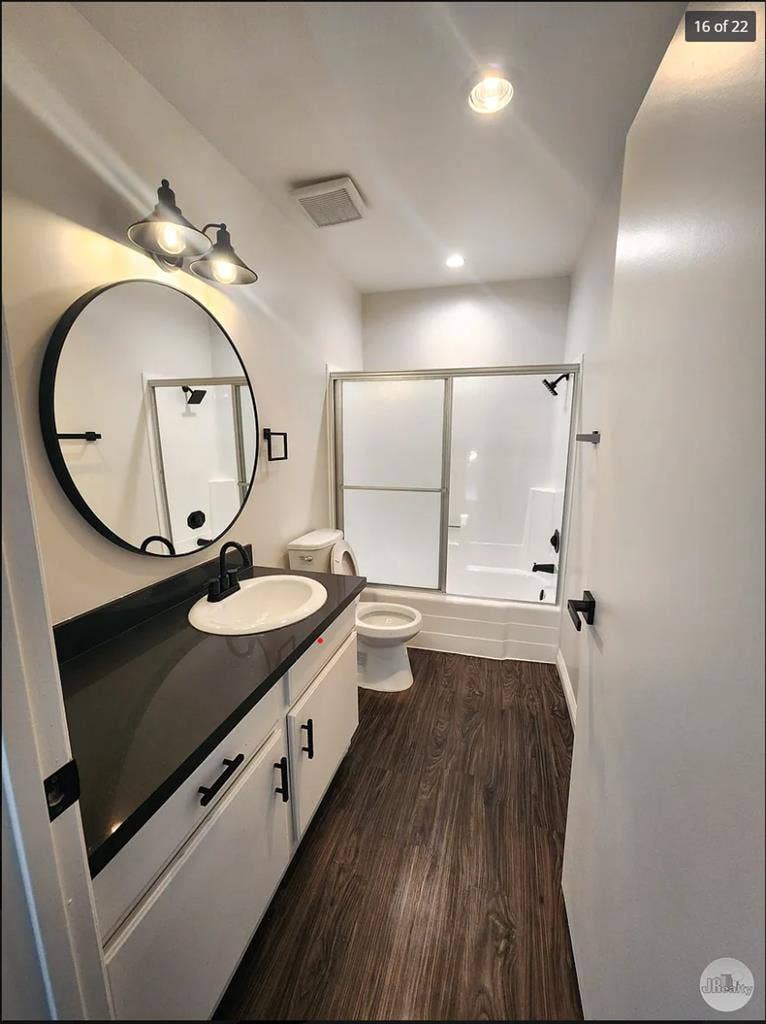 Private Bed & Bath in Redondo Beach