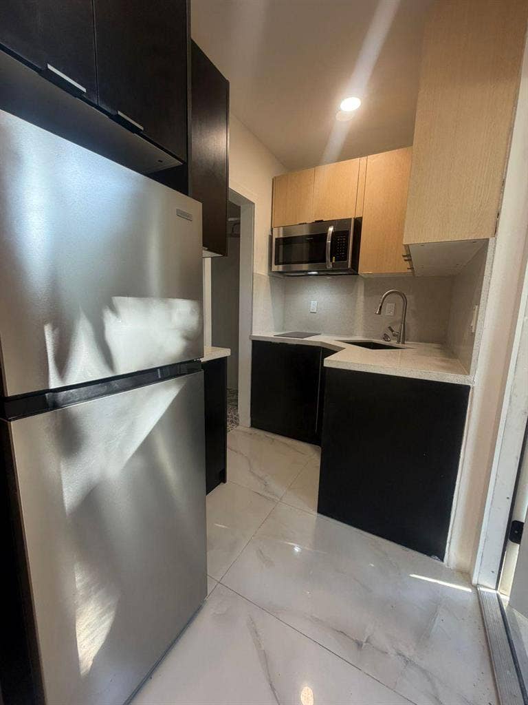 New Renovated Studio Apartment