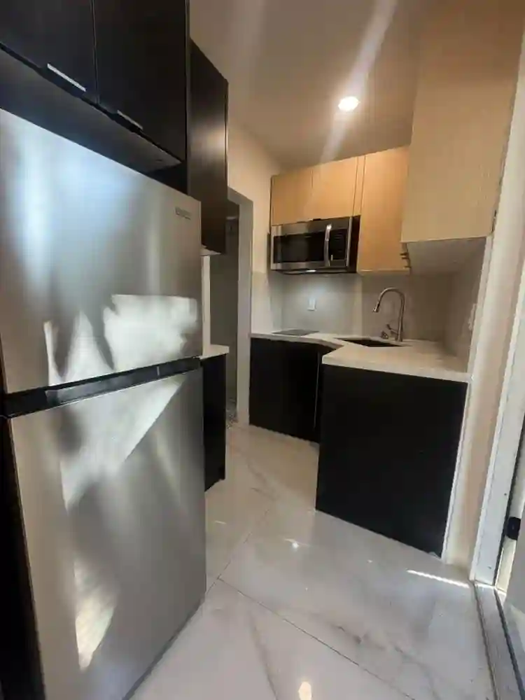 New Renovated Studio Apartment