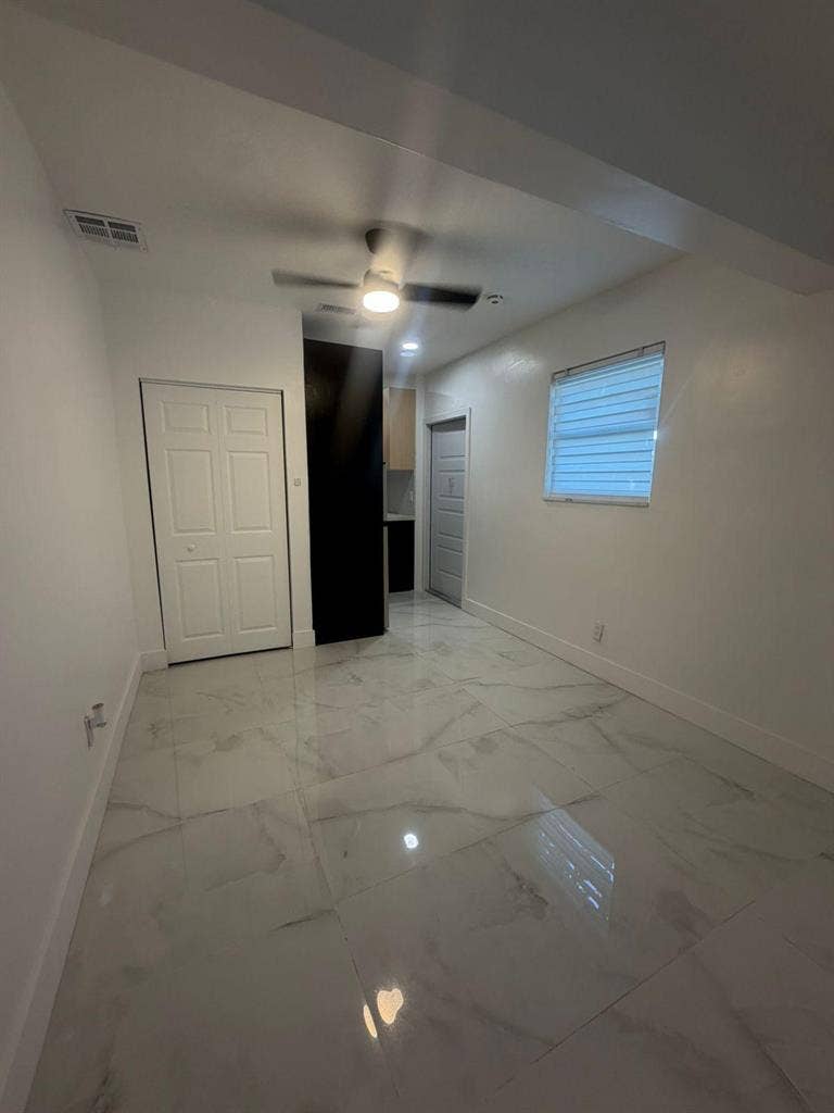 New Renovated Studio Apartment
