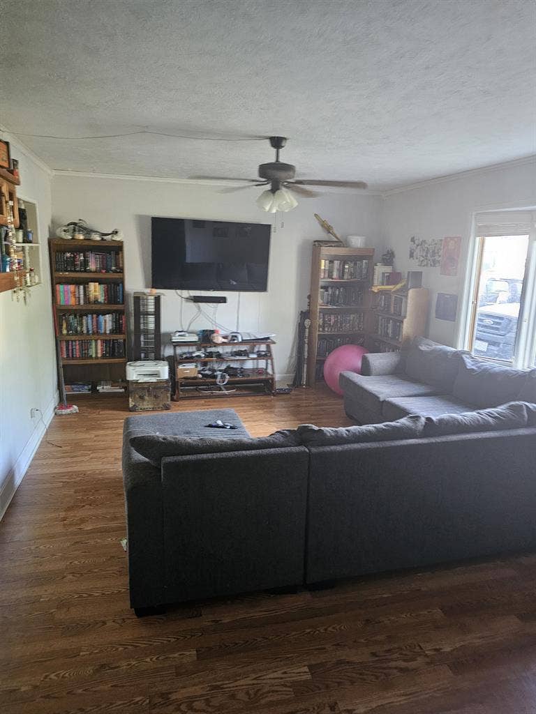 Roomate wanted