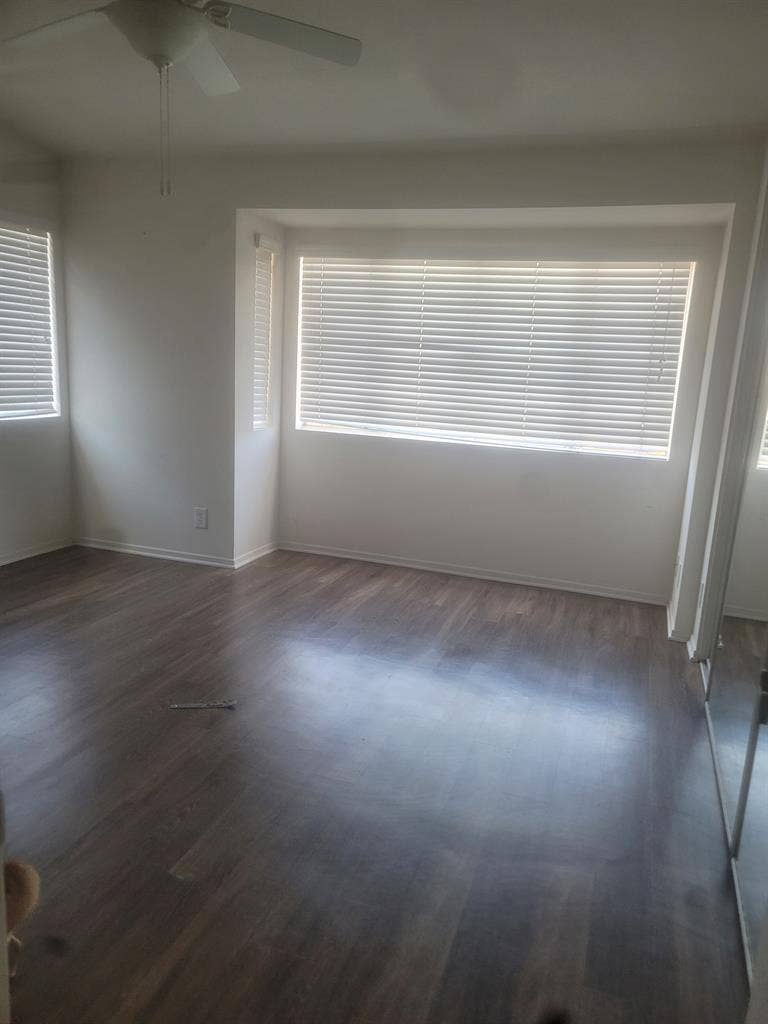 Tri level townhouse style apartment