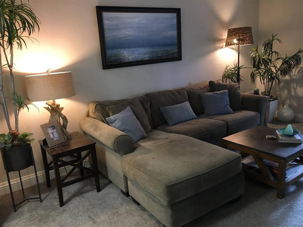 Apt in The Lakes | Available Now!