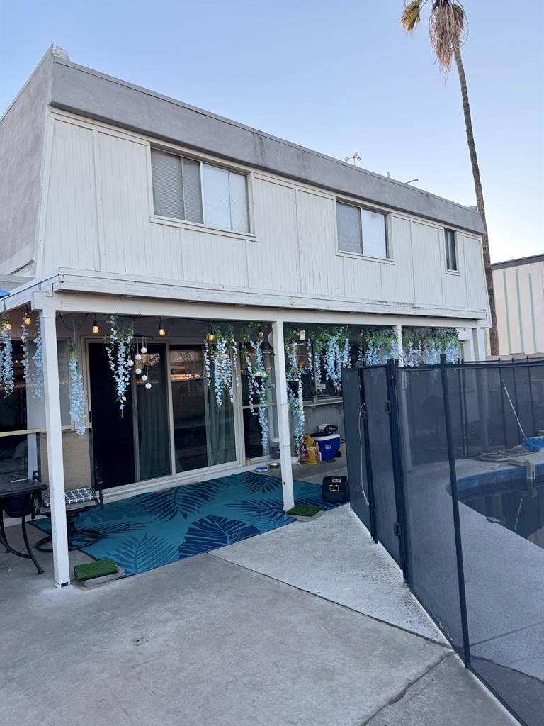 Large room for rent!!