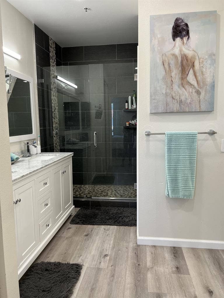 Private Master+Bath+Parking+Util