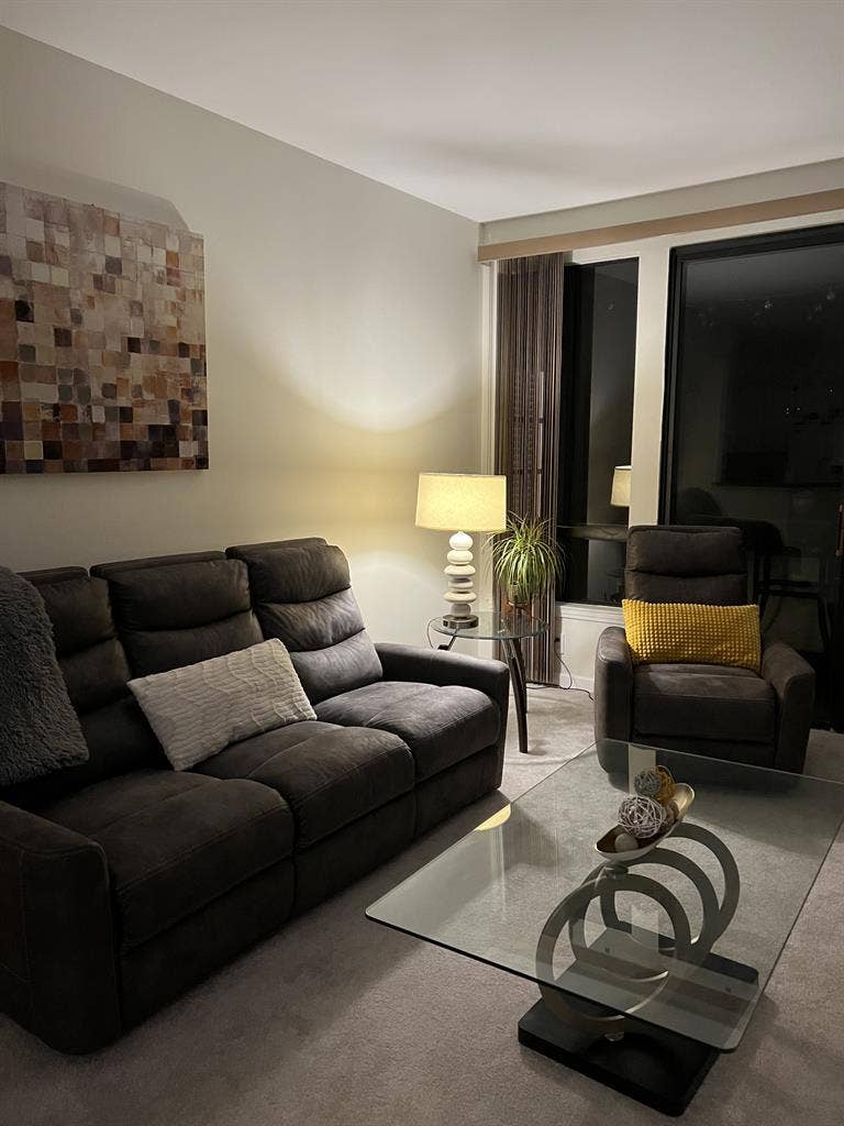 Private Master+Bath+Parking+Util