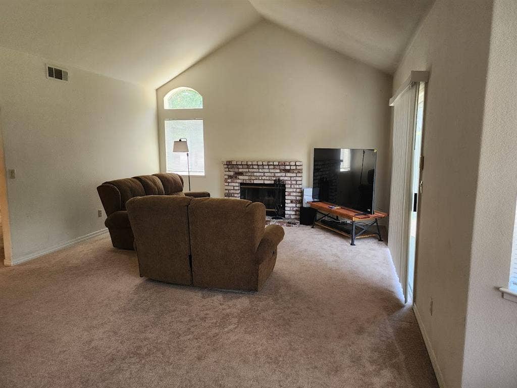 Bedroom, Private Bathroom & Garage